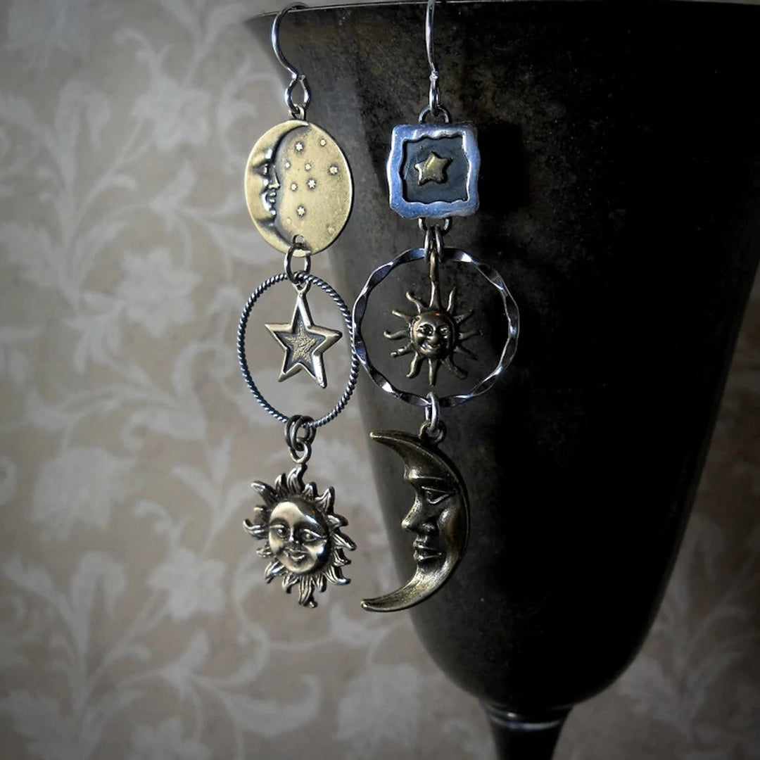 Boucles d'oreilles pendantes avec pendentif Soleil et Lune